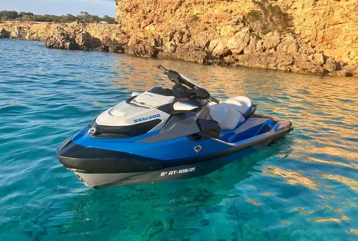 Moto de agua Jet Ski 170 HP (con titulín) Moto de agua Jet Ski 170 HP (con titulín)