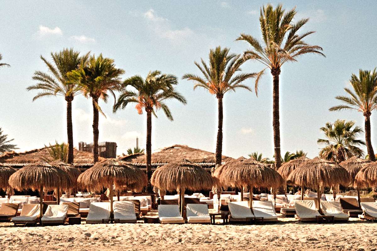 Beachouse Ibiza – Playa d’en Bossa